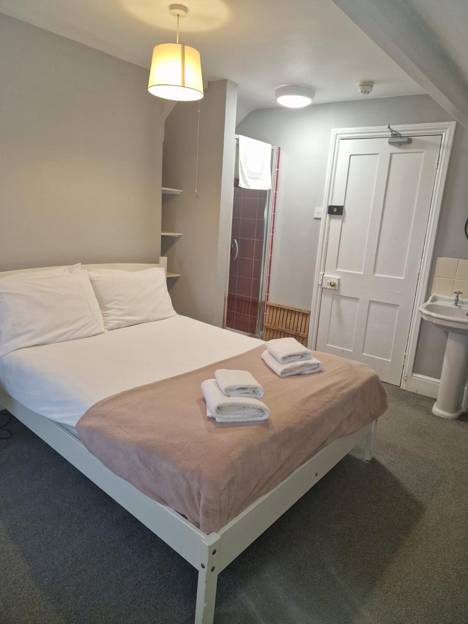 Hereford - Falcon House - Spacious 5 Bedroom House With Games Room - Sleeps 14 Guests - Great Property For Family & Friends Gathering Together - Hosted By Rentmyhouse Экстерьер фото