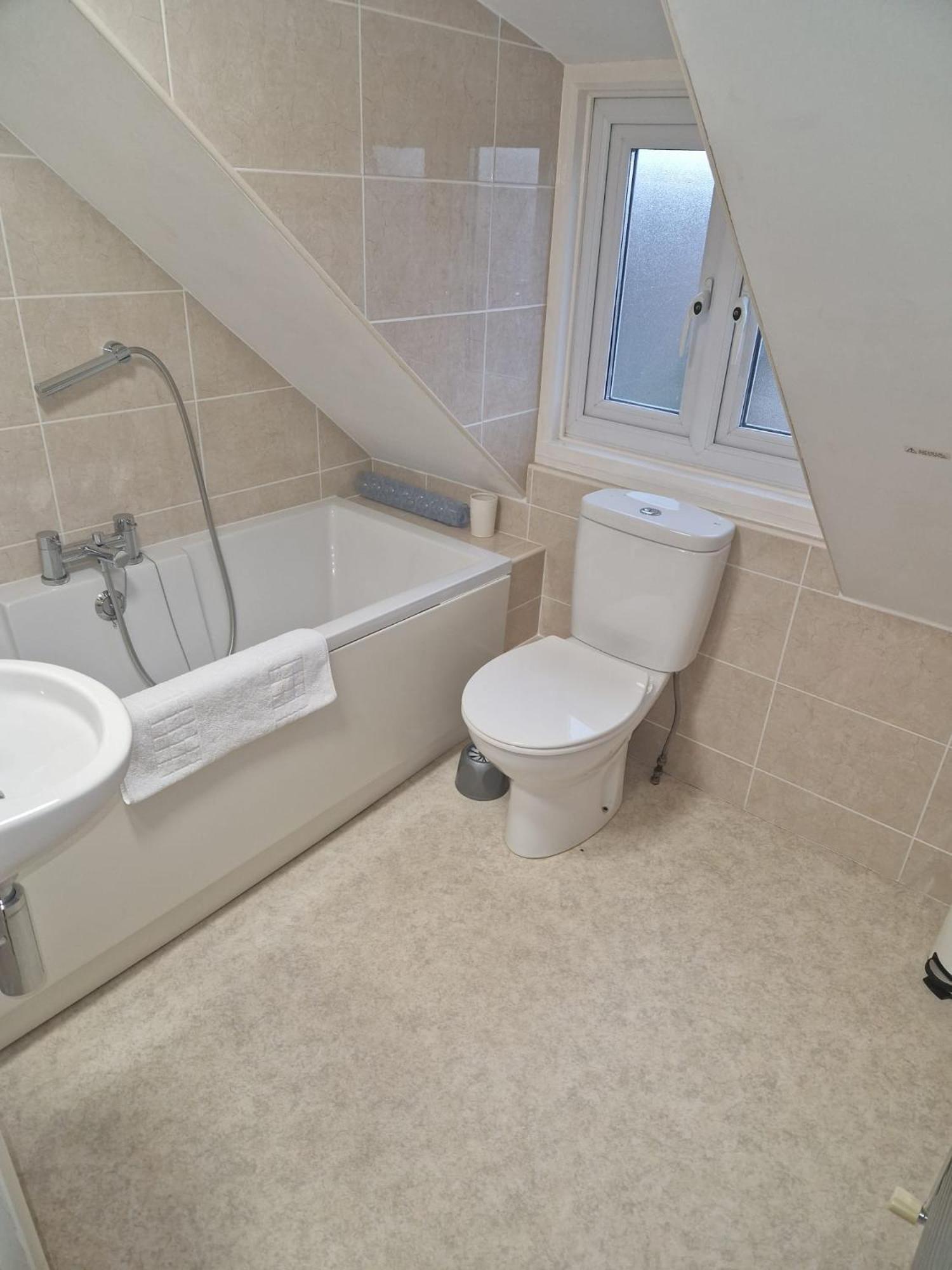 Hereford - Falcon House - Spacious 5 Bedroom House With Games Room - Sleeps 14 Guests - Great Property For Family & Friends Gathering Together - Hosted By Rentmyhouse Экстерьер фото