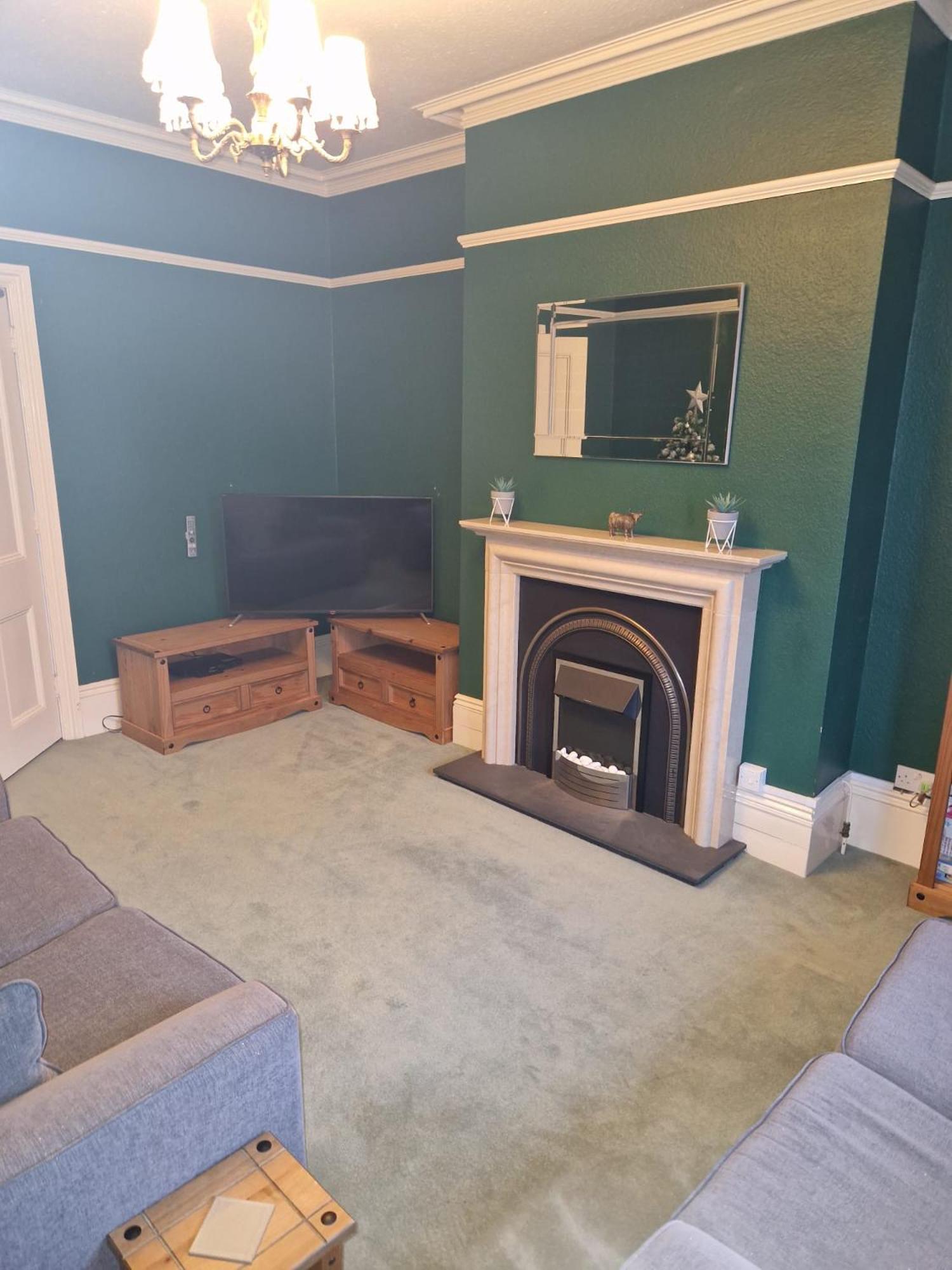 Hereford - Falcon House - Spacious 5 Bedroom House With Games Room - Sleeps 14 Guests - Great Property For Family & Friends Gathering Together - Hosted By Rentmyhouse Экстерьер фото